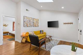 Mid-Century Modern Nashville Condo Near Restaurants, Coffee and Bars - Nashville - 2