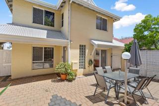 450m walk to Swan River, 1 km to Albany Hwy strip - Perth - 2
