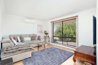 Incredible family home in the heart of Beldon - Perth - 7