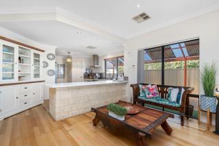 Serenity and Style, Your Ashby Getaway Awaits - 0