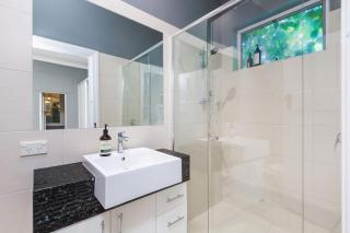 Fusion of 20th century charm and modern convenience - Perth - 4