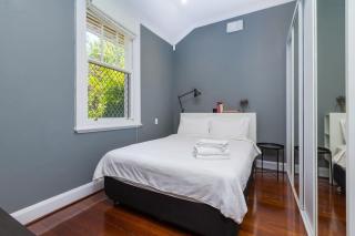 Fusion of 20th century charm and modern convenience - Perth - 1
