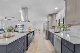 Direct Gulf Access, Heated Pool - Sunshine Getaway - Roelens - 1
