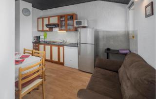 Cozy Apartment In Zbandaj - Žbandaj - 9