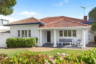 Ardross Delight, Gem with Pool, Garden and Parking - 3
