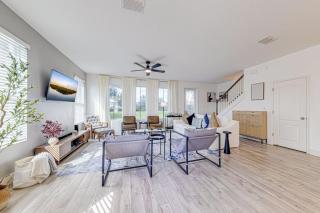 New and modern home, sleeps 10 in great location - 8