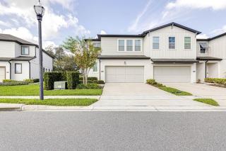 New and modern home, sleeps 10 in great location - 6