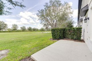 New and modern home, sleeps 10 in great location - 2