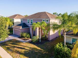 Huge deck area, private conservation views, 5 beds - Davenport - 3