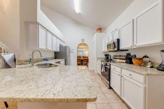 Beautiful Lake View Pool House Brand new Hot Tub - 5