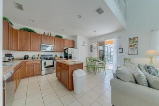 5 Bedroom private pool home in Veranda Palms - 2