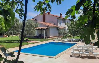 2 Bedroom Amazing Home In Medulin - Medulin - 0