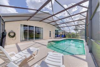 Open plan pool home sleeps 12 - 0