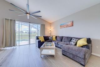 Open plan pool home sleeps 12 - 2