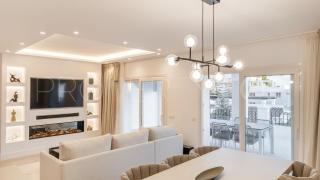 The Exquisite Townhouse in Aloha Gardens - Marbella - 3
