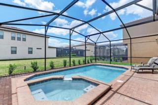 Luxury 5 Bed Pool Home Close To Disney, Spacious - 0