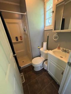 Simple private room in shared home near college town - Rochester - 1