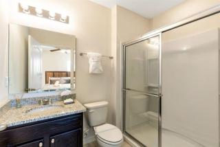 5 Bed ,South facing pool home, great amenities. - 5