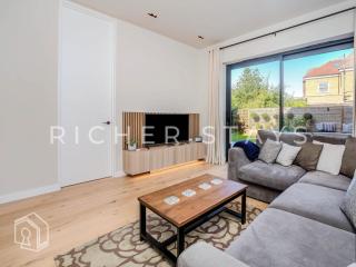Exquisite 2-Bedroom Apartment, Parking and Garden - Stadtteil Ealing - 7