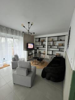 With us , your home nous chez vous - Bécon-les-Granits - 0