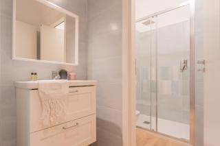 Simar Apartments nearby Como S G Train Station by Rent All Como - Como - 7