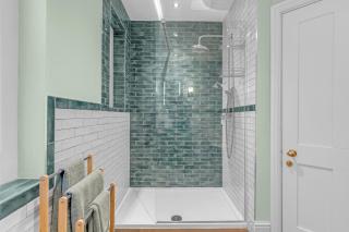 Harrogate Heights - Pure Luxury Sleeps up to 16 - Harrogate - 3