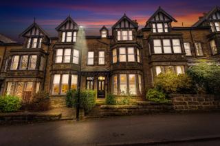 Harrogate Heights - Pure Luxury Sleeps up to 16 - Harrogate - 9