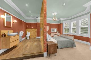 Harrogate Heights - Pure Luxury Sleeps up to 16 - Harrogate - 0