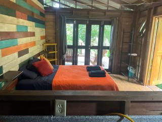 Surf Break at Paunch - Bocas del Toro - 9