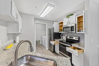 Cozy 2BR Home Steps from UGA & Downtown Athens GA - 6