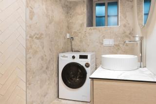 Private apartment in historic street - 6