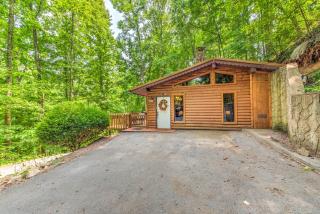 Smoky's Lodge - Pigeon Forge - 4