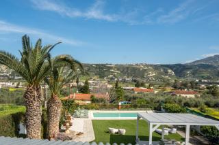 Luxury Garden Villa - Elegant rural retreat, heated pool - Foinikiá - 9