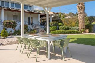 Luxury Garden Villa - Elegant rural retreat, heated pool - 4