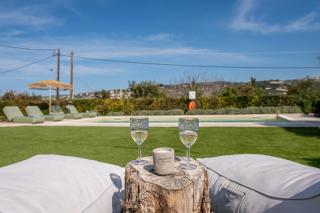Luxury Garden Villa - Elegant rural retreat, heated pool - Foinikiá - 3