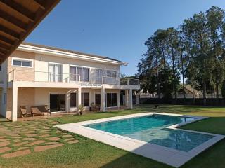 Casa moderna com lazer e conforto - 9