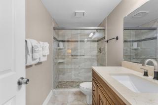 Charming Beachfront 2BR/2BA Condo w/ Balcony - Fort Myers Beach - 1