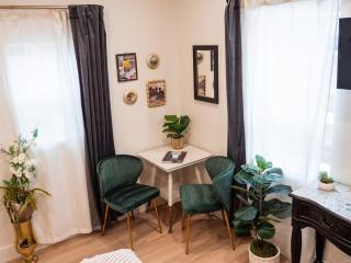 Downtown Boise Sunset Ave Romantic Private Suite - 6