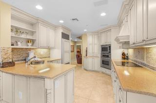 Waterside Condo w/ Balcony & Bay Views - Fort Myers Beach - 8