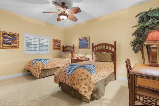 Waterside Condo w/ Balcony & Bay Views - Fort Myers Beach - 4