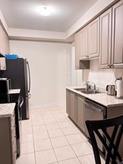 Nice Cozy Room in Thorold, close to Niagara Falls - Thorold - 3
