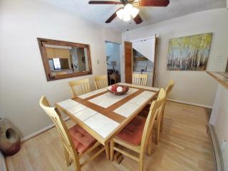 Valley Condo 126 - Creekside - WiFi - Hot Tub - Fireplace - Washer - Dryer - Playground - 8