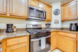 12 Mi to WDW Resort Condo with Community Hot Tub! - 1
