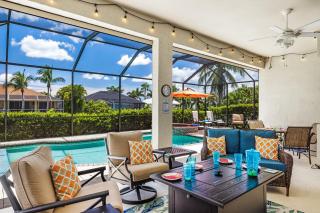 Villa Cecilia - Great outdoor living area! Gulf-access home with heated pool & spa - SWFL Rentals - 9