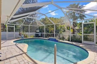Fenced modern home with electric-heated pool - Great for families! - Villa Avery - Cape Coral - 0