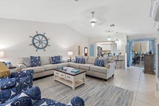 Villa Avery - Fenced modern home w/electric-heated pool; Great for families & pets! - SWFL Rentals - 5