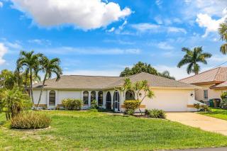 Villa Aqua Sonne Oasis - Remodeled gulf-access pool home w/Southern exposure - SWFL Rentals - 7