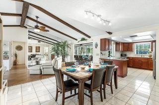 Villa Aqua Sonne Oasis - Remodeled gulf-access pool home w/Southern exposure - SWFL Rentals - 6