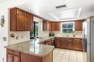 Remodeled gulf-access heated-pool home with Southern exposure - Villa Aqua Sonne Oasis - Cape Coral - 4