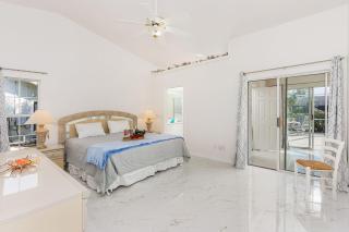 Villa Christylee - Gulf-access electric-heated salt water pool home w/pool table - SWFL Rentals - 2